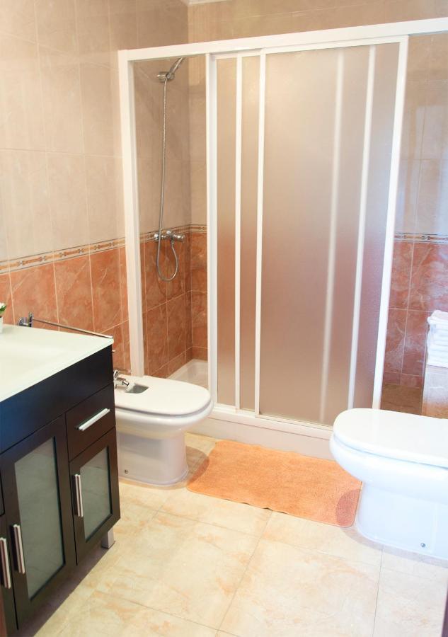 Apartamentos Vista Al Puerto 칼라 피구에라 외부 사진
